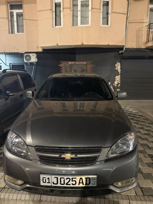 Gentra Avtomat sotiladi