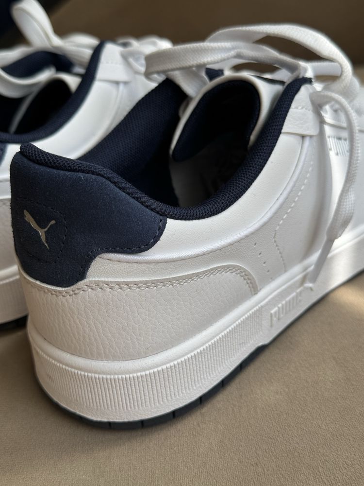 Бели кецове Puma