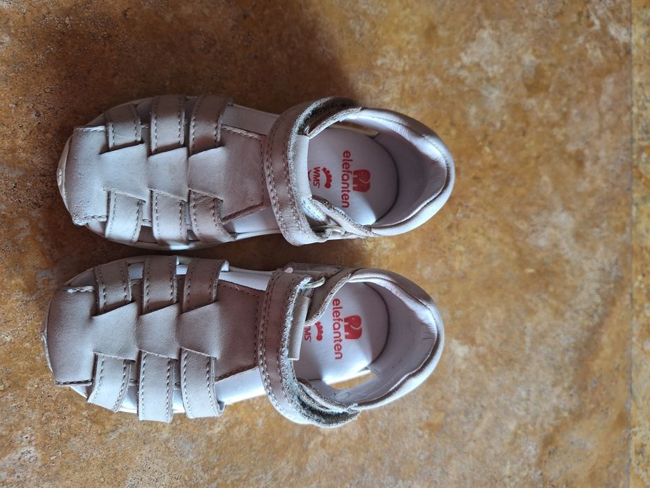 Vând sandale Elefanten 23 copii