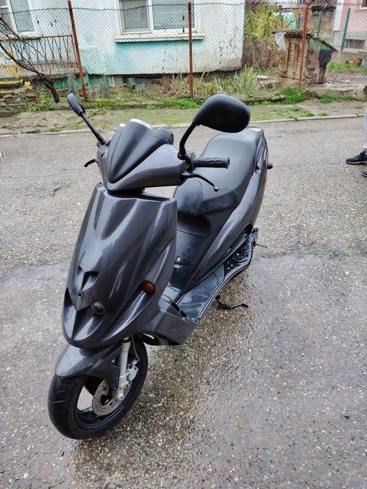 Скутер Малагути F12 + подарък