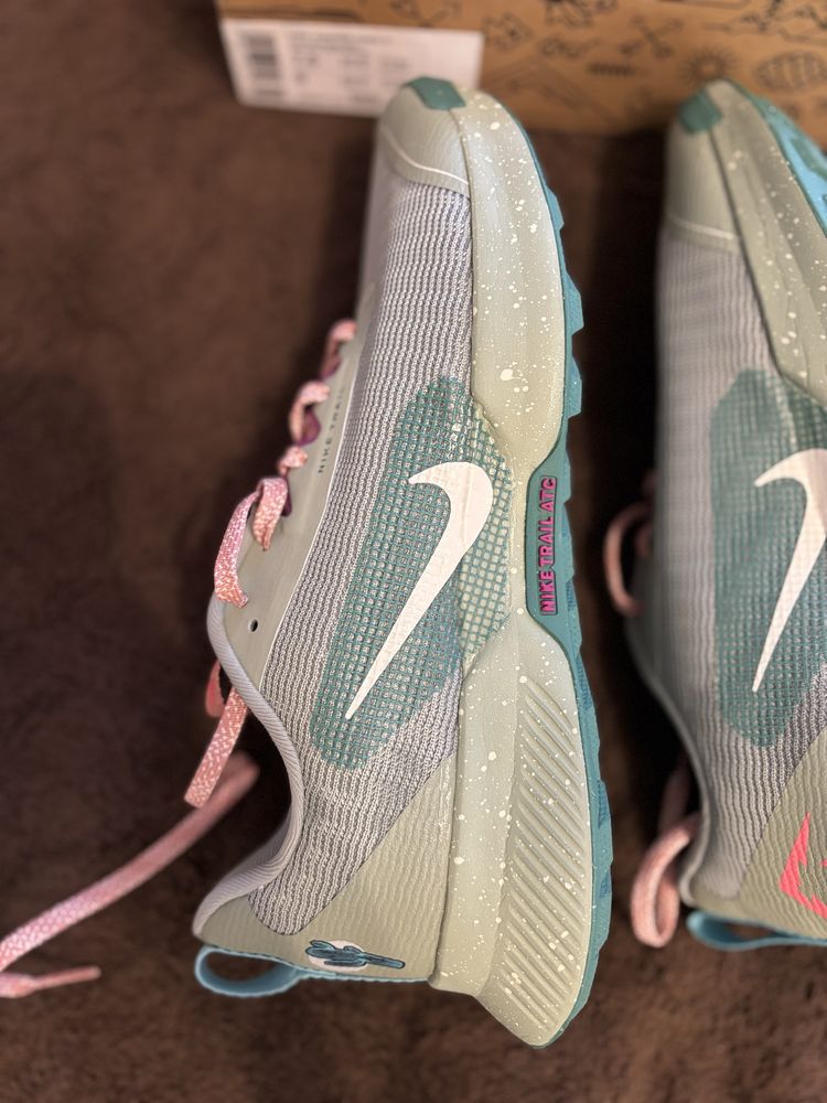 Nike Jumper Trail 3 / размер 40.5