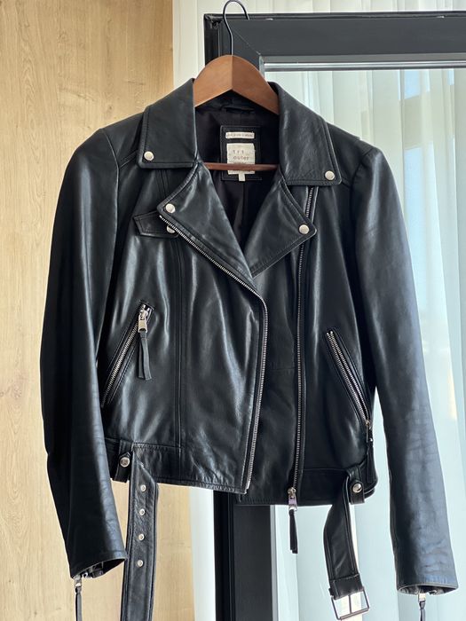 Vand geaca de piele Zara marimea S