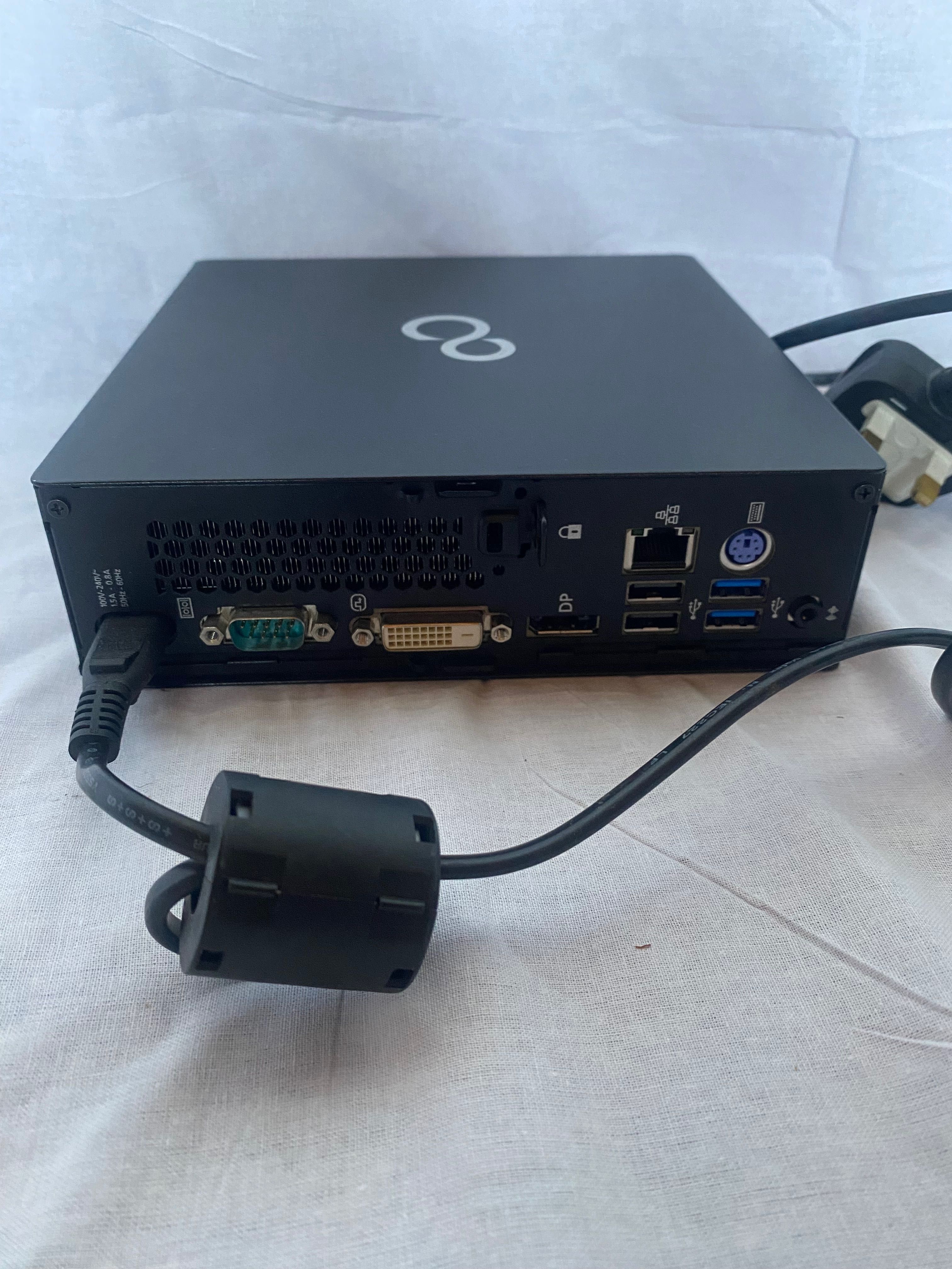Fujitsu Esprimo Q 556