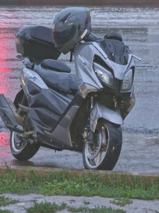 Скутер N max 150 к