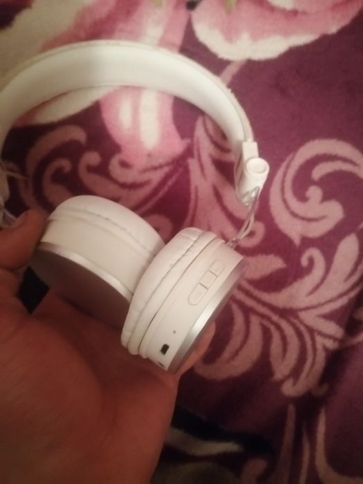 Продам блютус наушники