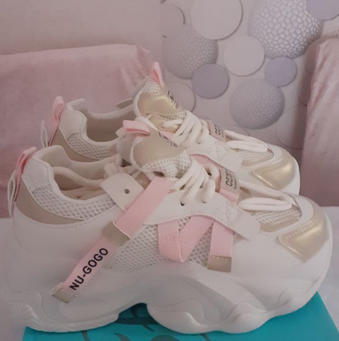 НОВИ Дамски спортни обувки 37н