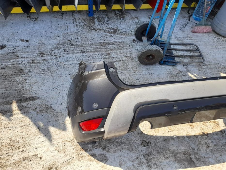 Bară spate Dacia Duster an 2020 cu 6 senzori de parcare