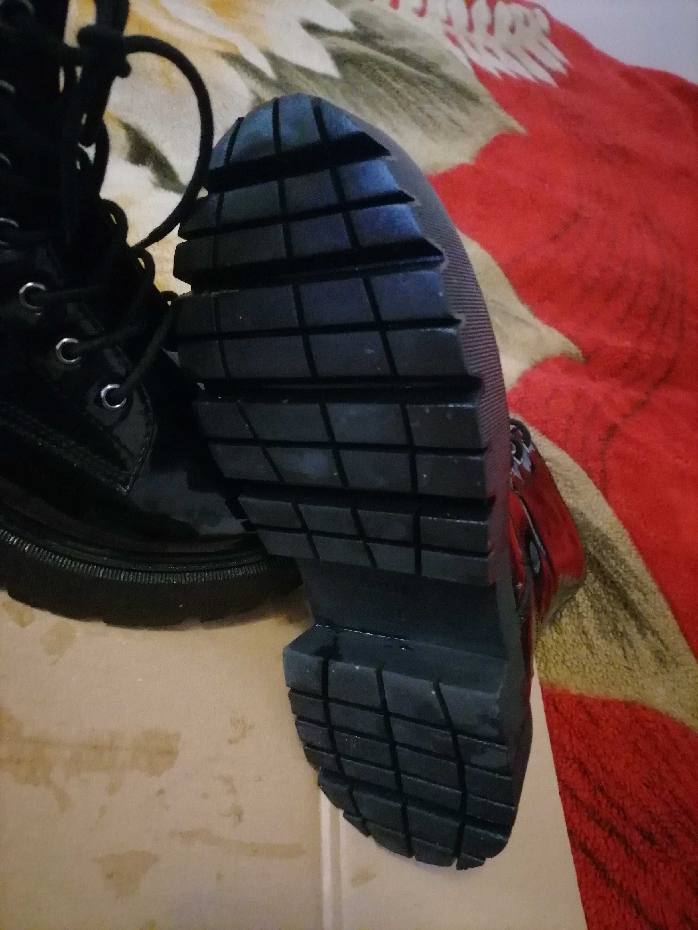 Bershka ghete dama din piele ecologica lacuita mas. 36 culoare negru