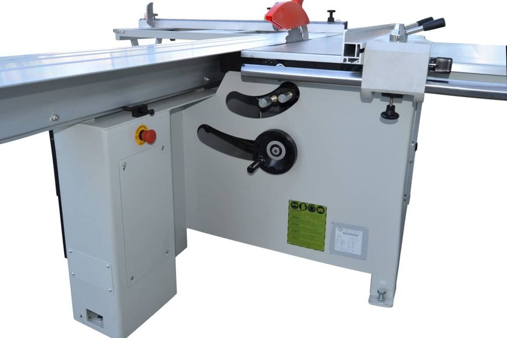 По заявка италиански ЧИСТО НОВ форматен циркуляр с карета на 3200 мм.