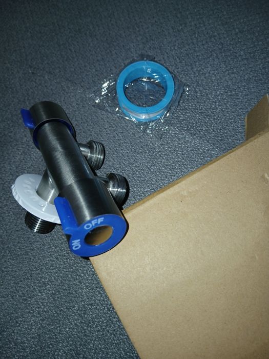 Robinet de apa dublu