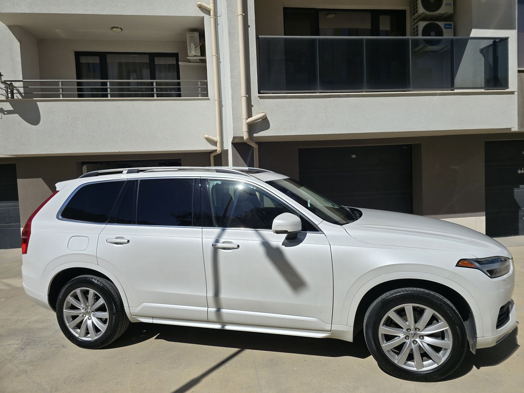 Volvo     XC    90