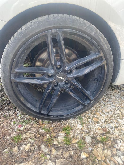 Bmw f22 гуми с джанти 19”