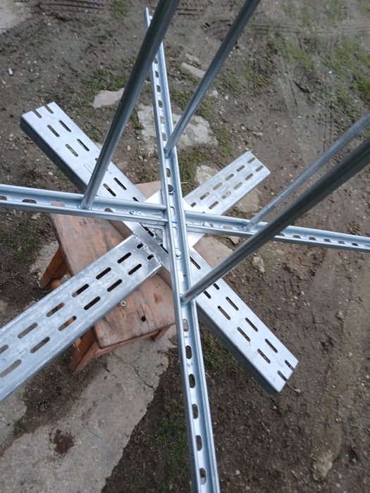 Derulator pentru teava ancalzire pardoseala