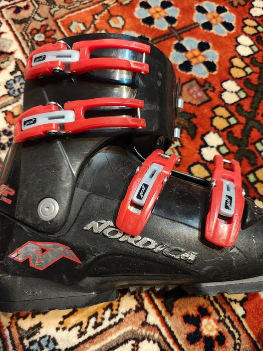 Clapari Nordica, mărimea 37