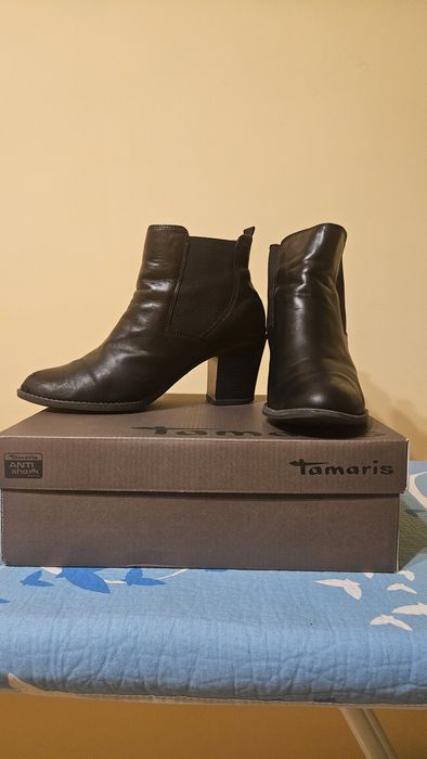 Botine negre Tamaris