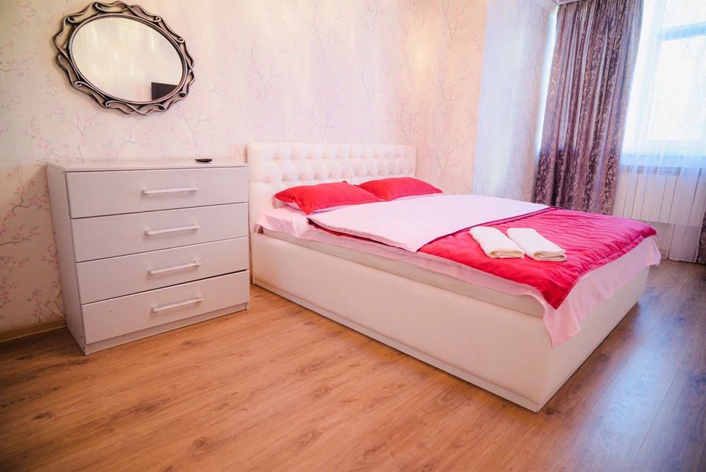 4х комнатная квартира посуточно мкрЖенис