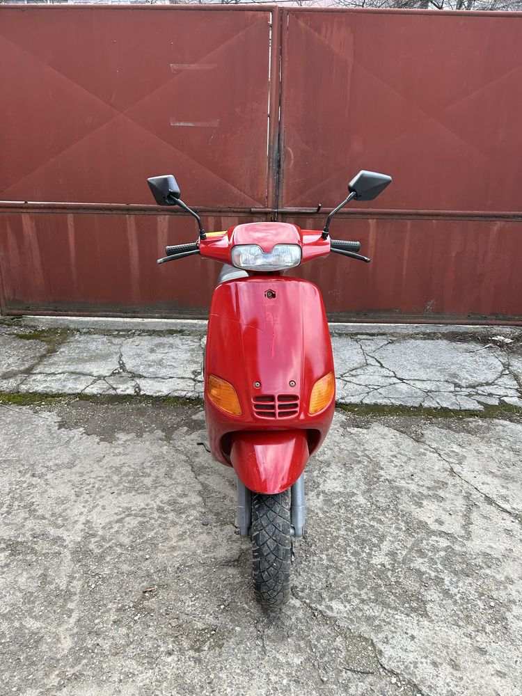 Piaggio Zip 49cc scuter