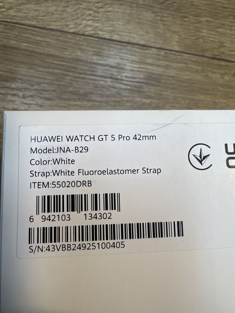 Huawei gt 5 pro 42mm white нов!!