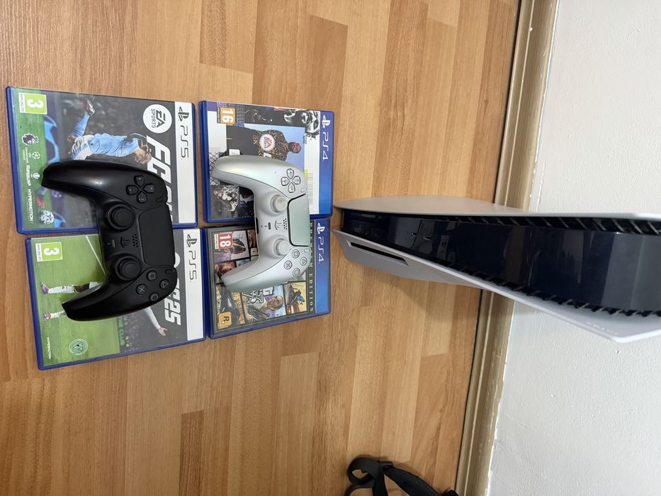 PlayStation 5 в отличном состоянии.