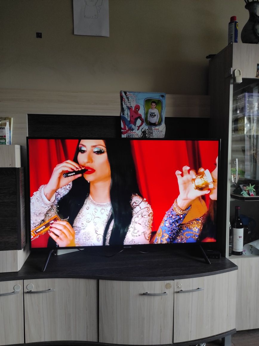 Смарт Телевизор SAMSUNG 50 инча Ultra HD 4K