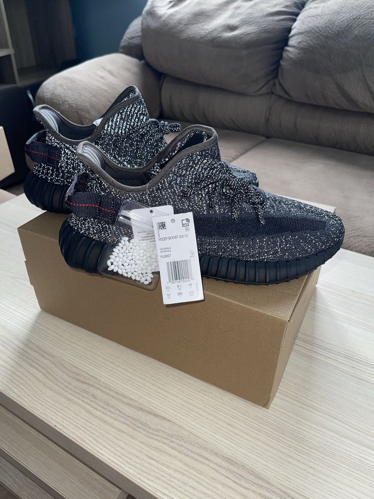 Чисто Нови Yeezy 350 V2 Reflective 44 номер