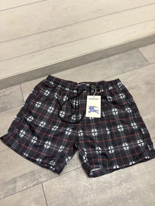 „Мъжки шорти Burberry стил – каре, нови с етикет“