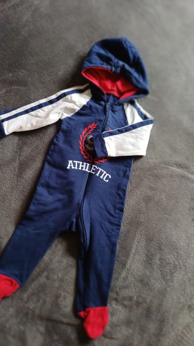 Продам детские вещи