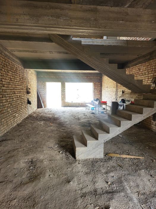 Яшнаобод т, Дустлик парки якинидаги уй сотилади