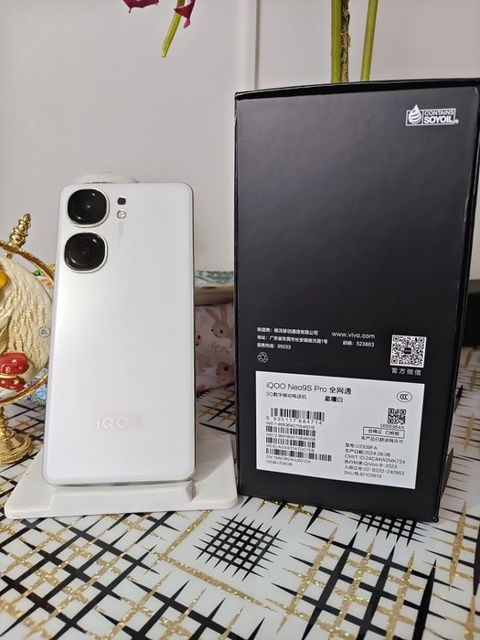 Vivo IQOO Neo9S PRO full, în stare foarte bună estetică și funcțională