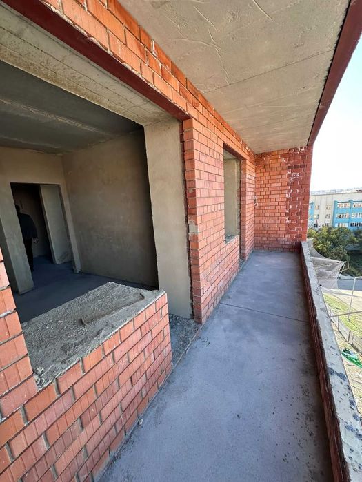 Продается новая 1комнатная квартира,центр, черновая