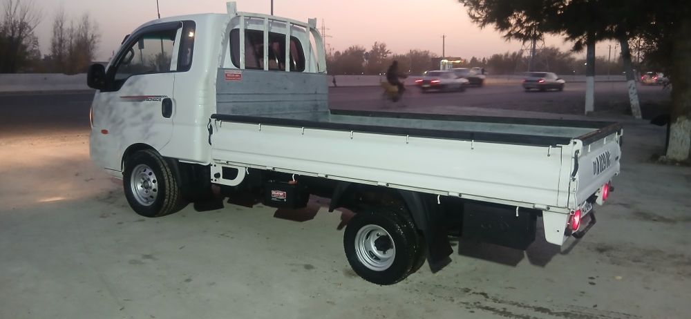 Kia sotiladi xama joyi zur ishlaydi aybi yuq yili 2018