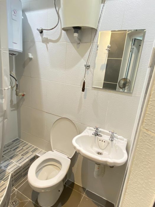 Дава се под наем Едностаен апартамент в Бургас, Център - 27 кв.м за 280.5 € - Снимка #5