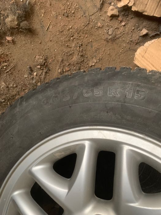 Гуми може заедно с джантите