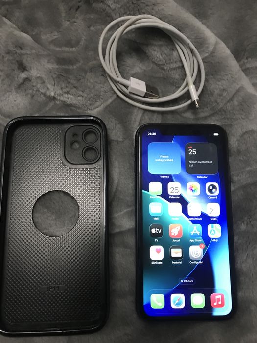 Vand iphone 11 de 64 gb negru