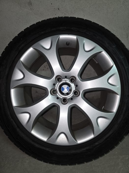 Зимни гуми Goodyear 255/50/19  с оригинални BMW джанти от Х5