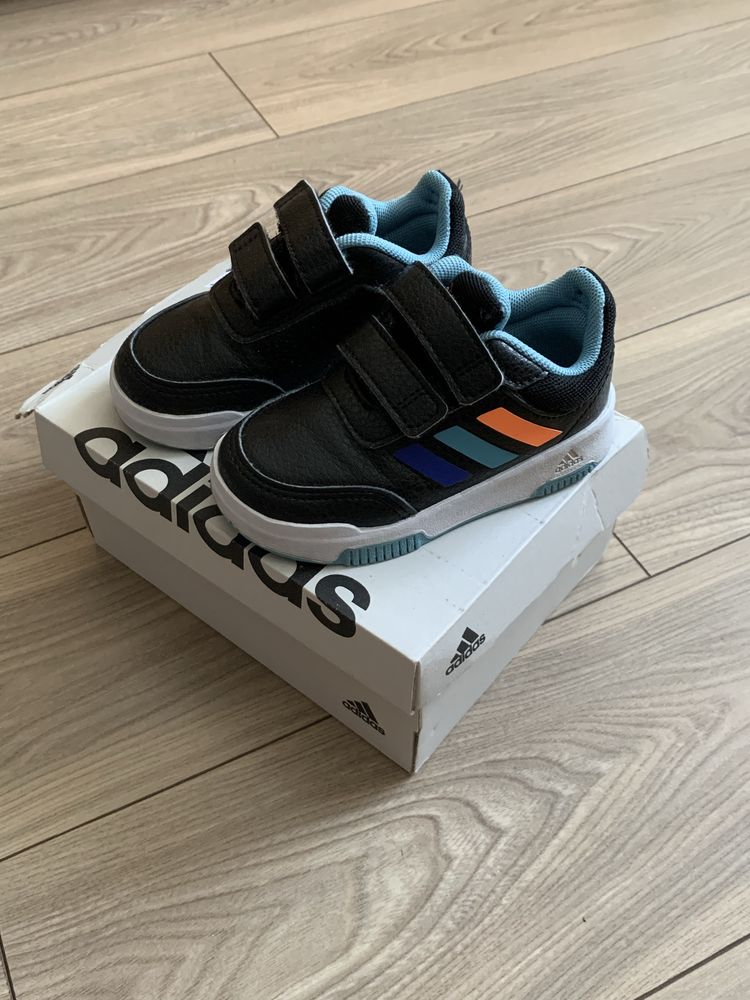 Детски маратонки Adidas 22 номер