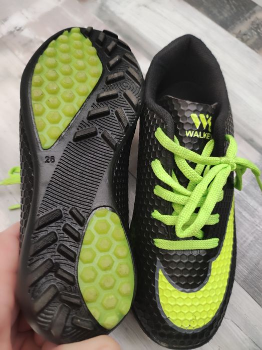 Бутонки за футбол