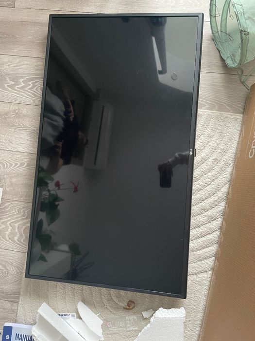 Tv Lg 43UM7100PLB display defect