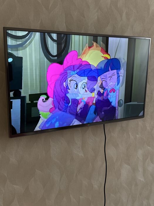 Продам телевизор LG оригинал