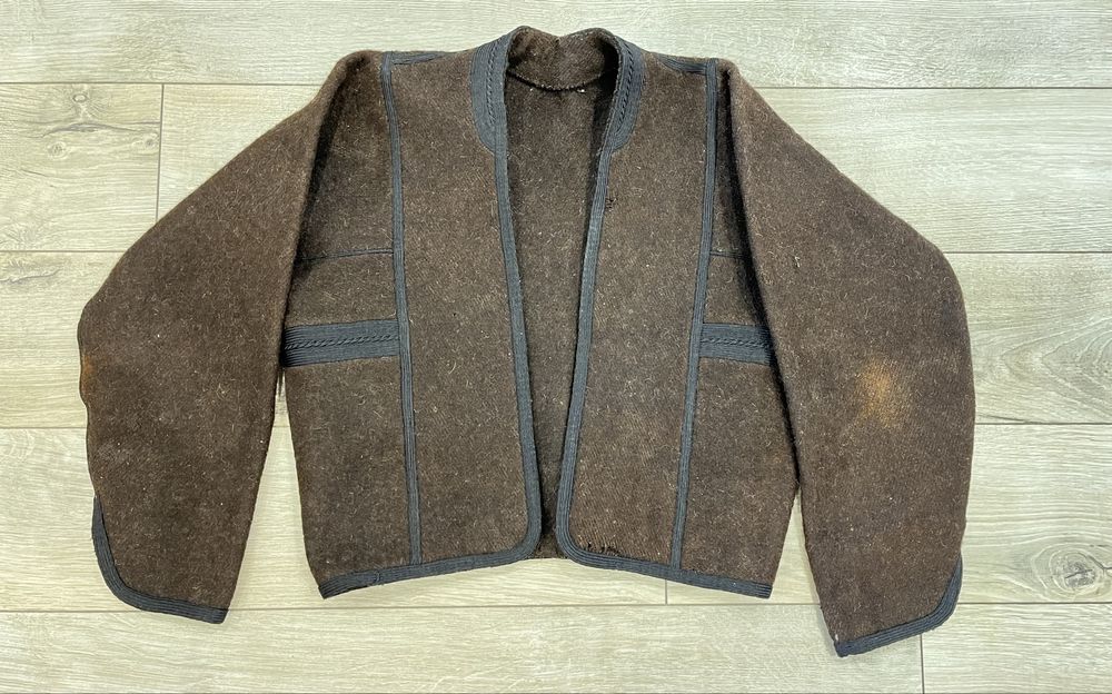 Автентична антерия