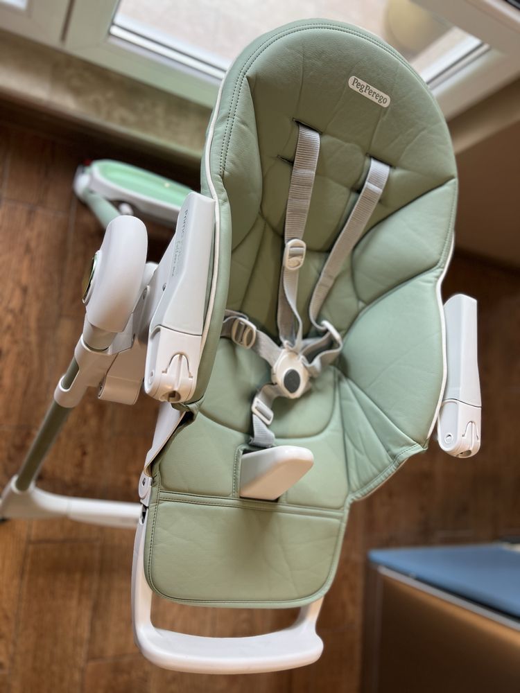 Peg perego follow me столче за хранене