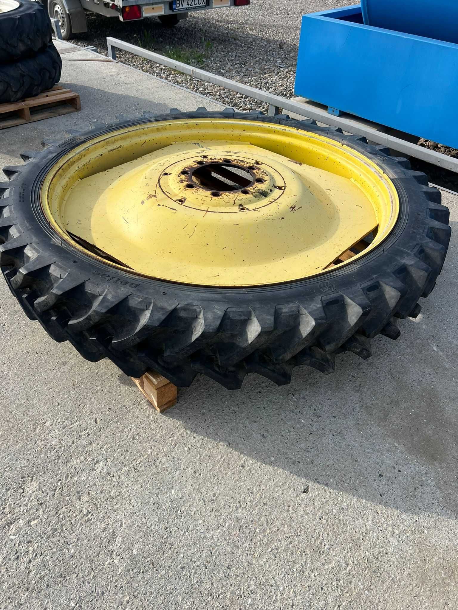Cauciuc spate tractor 230/95R48 sau 9,5R48