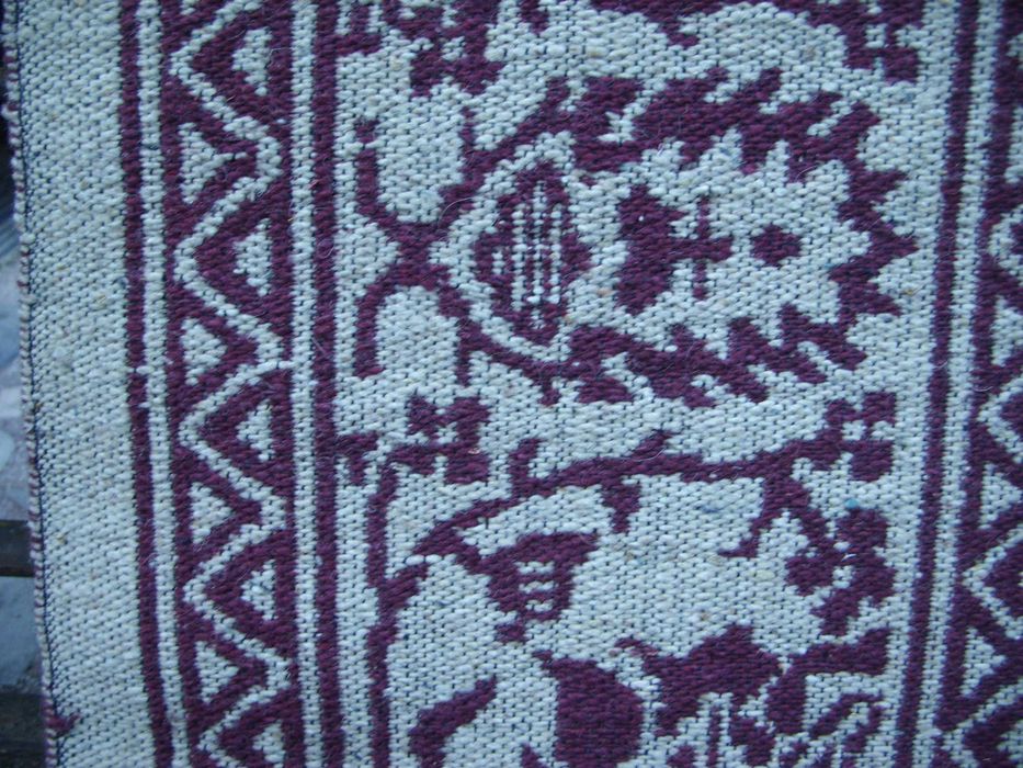 Жакардови, вълнени килими