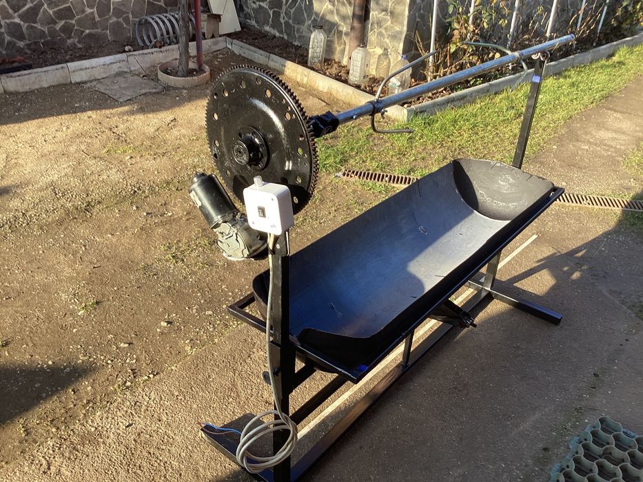 Vand sau Inchiriez   Rotisor / Protap electric 12 v