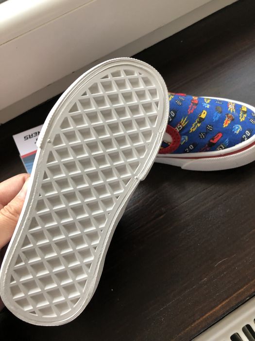 Tenesi Cars marimea 24 Lidl noi nepurtati