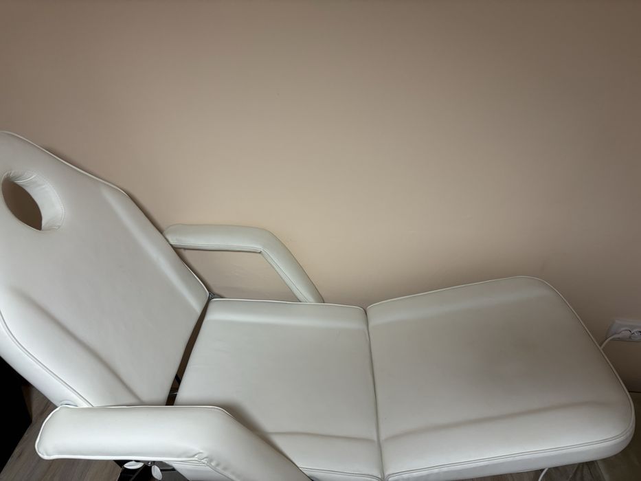 Кушетка за миглопластика