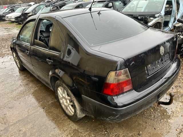 Dezmembrez Bora limuzina.1.9 tdi,116cp,AJM,cutie 6 tr DRW, neagra LC9Z