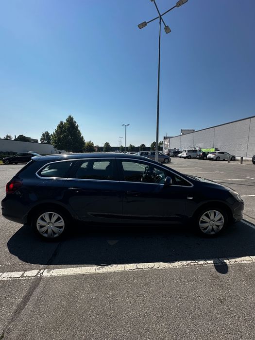 Opel Astra J 1.7 125кс 2012