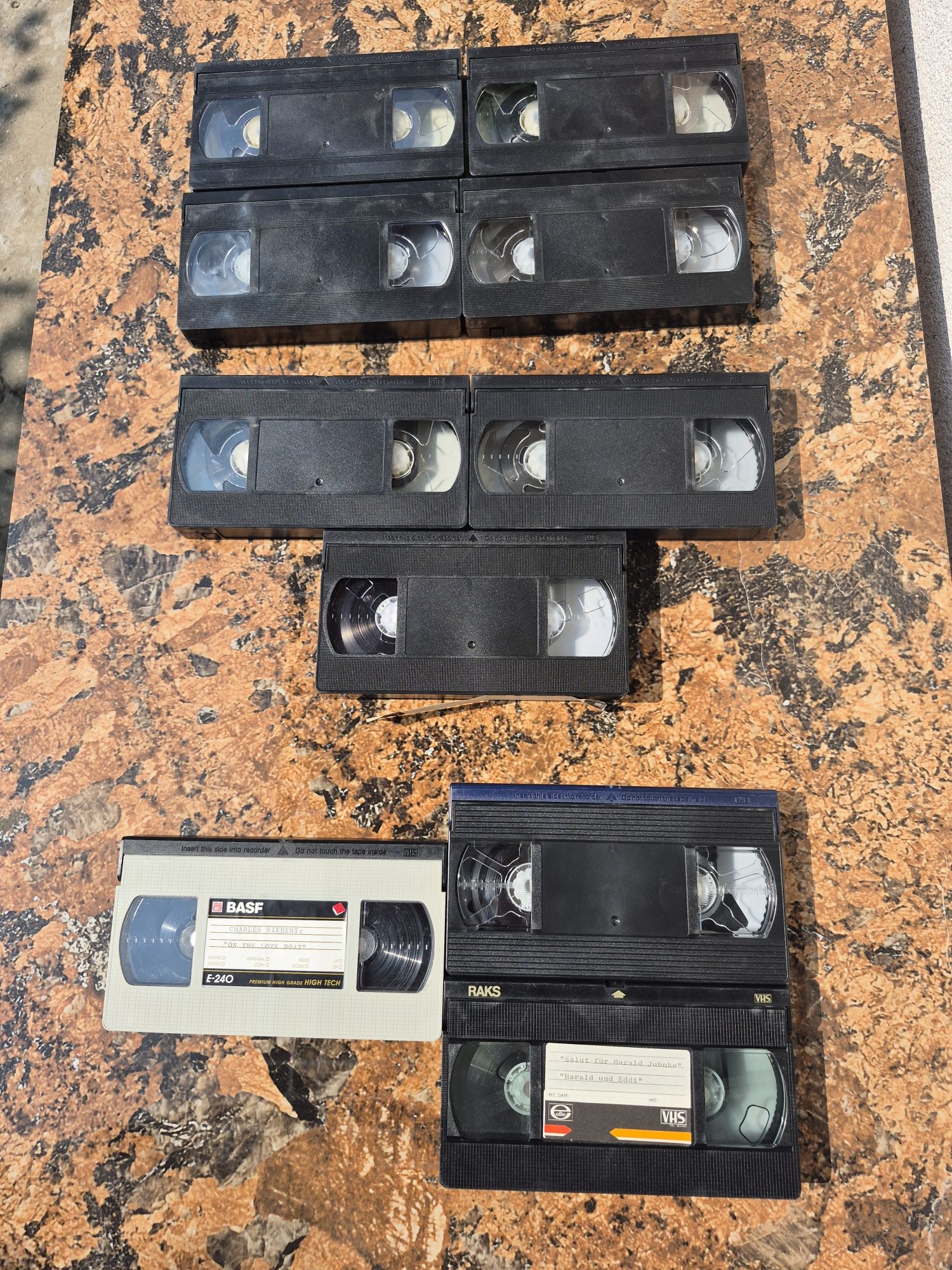 Vând 18 casete video VHS originale colectie filme acțiune, drama, sf