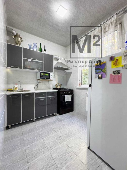 2/2/5 Максим Горький - Остановка Художников - БУЗ-1